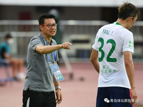 赛后米兰球员阿德利接受了采访。